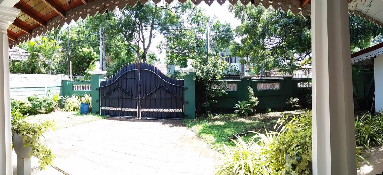Ruslanka Homestay Ettukala Bagian luar foto