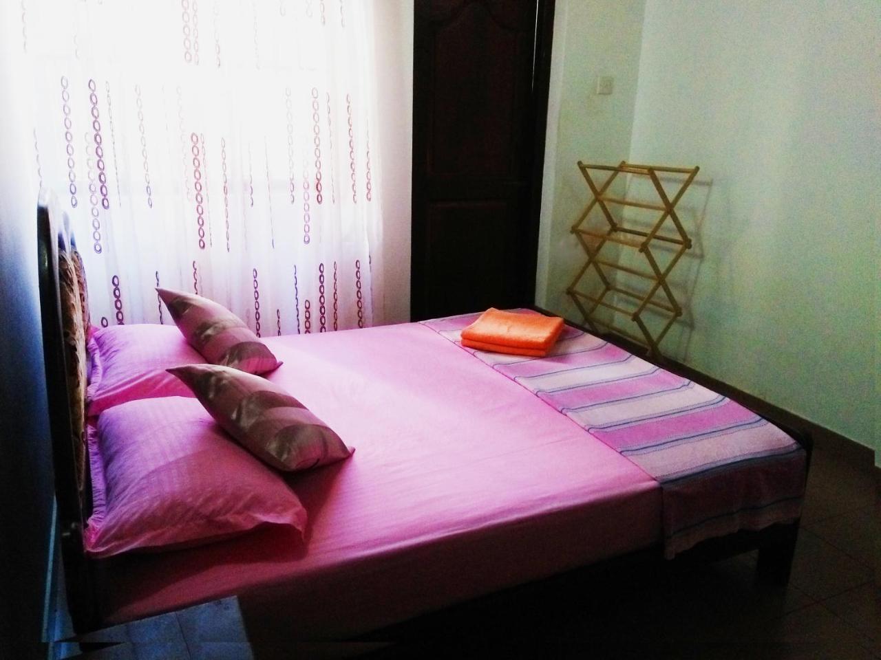 Ruslanka Homestay Ettukala Bagian luar foto
