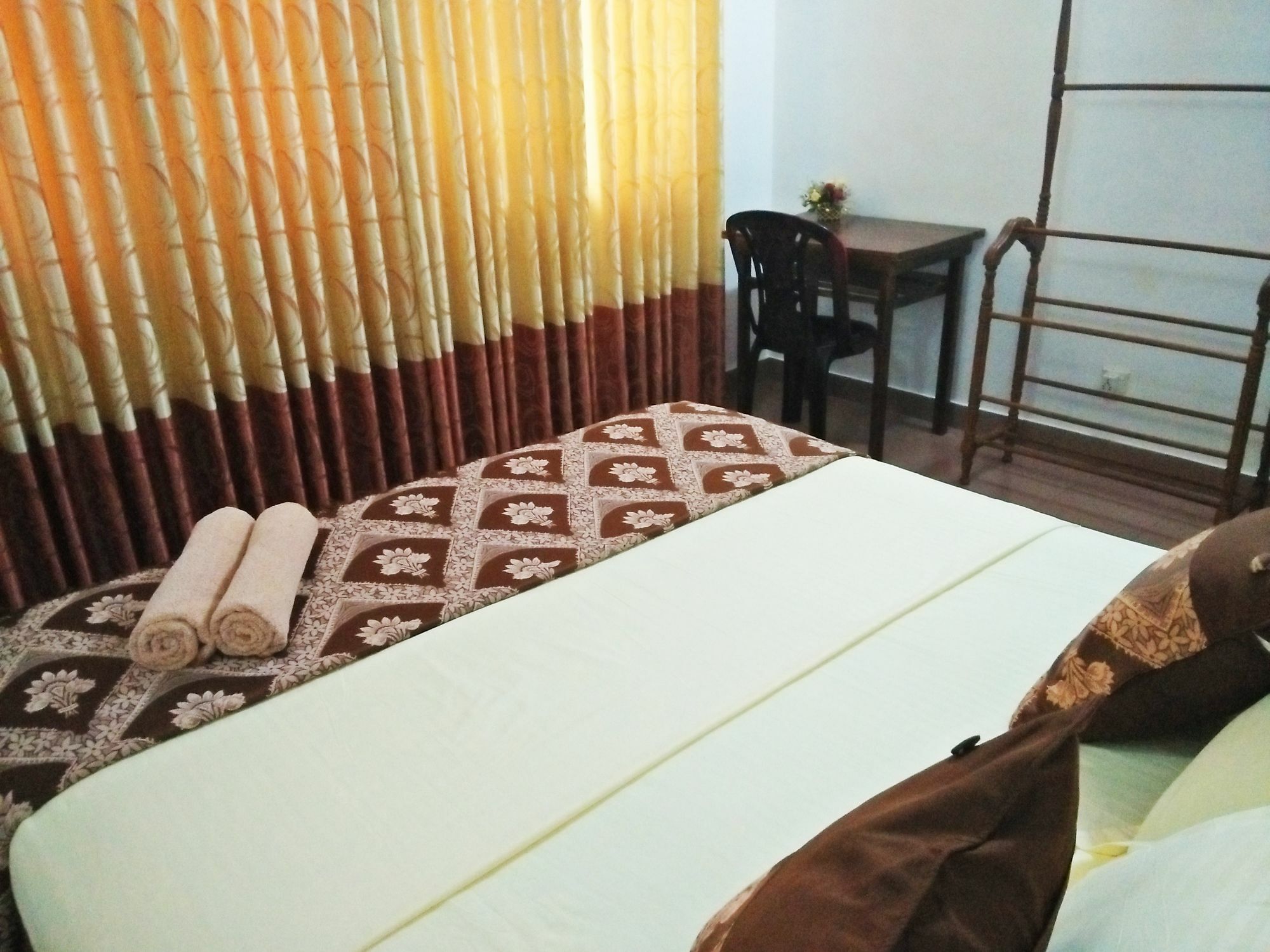Ruslanka Homestay Ettukala Bagian luar foto