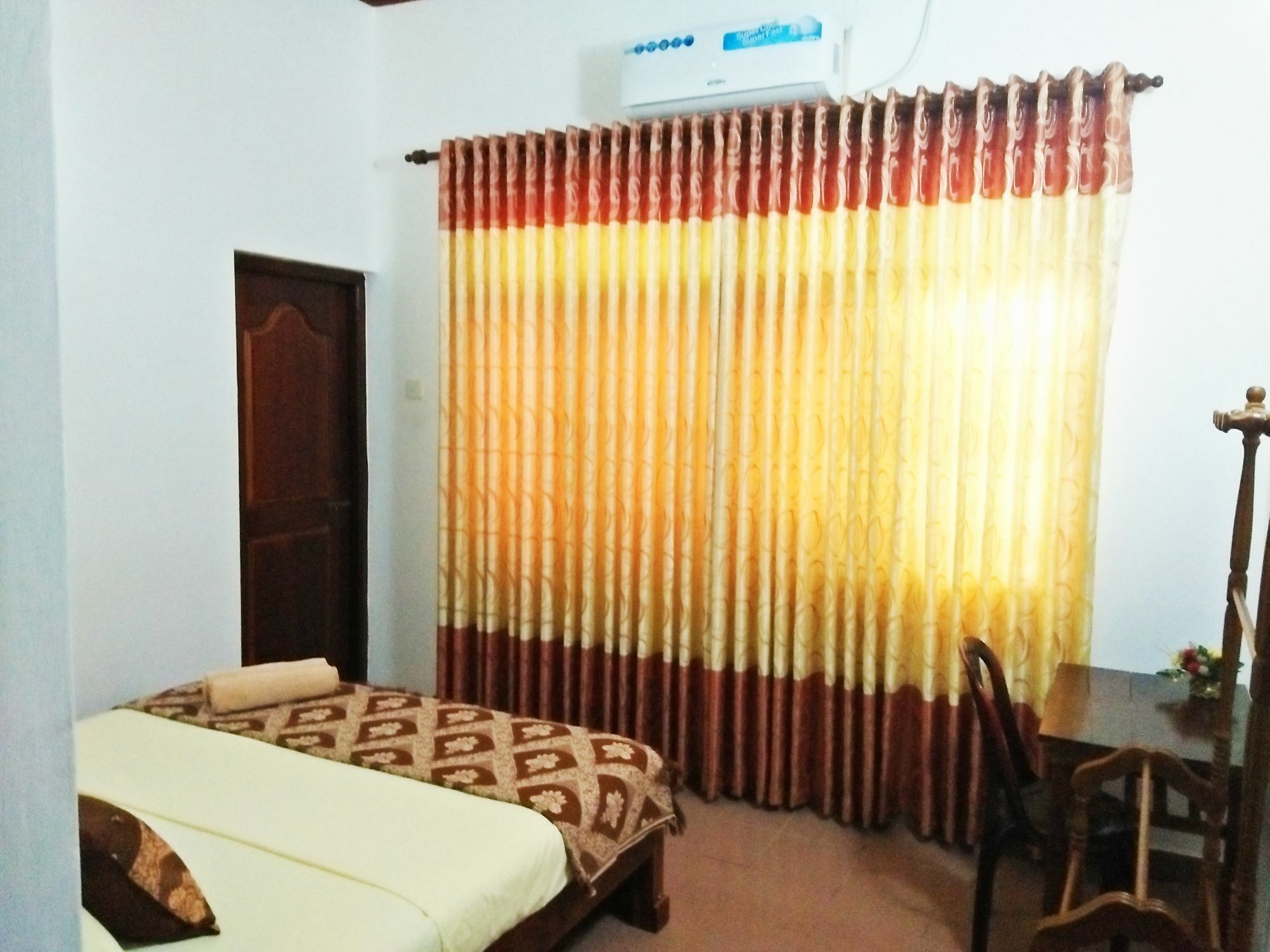 Ruslanka Homestay Ettukala Bagian luar foto
