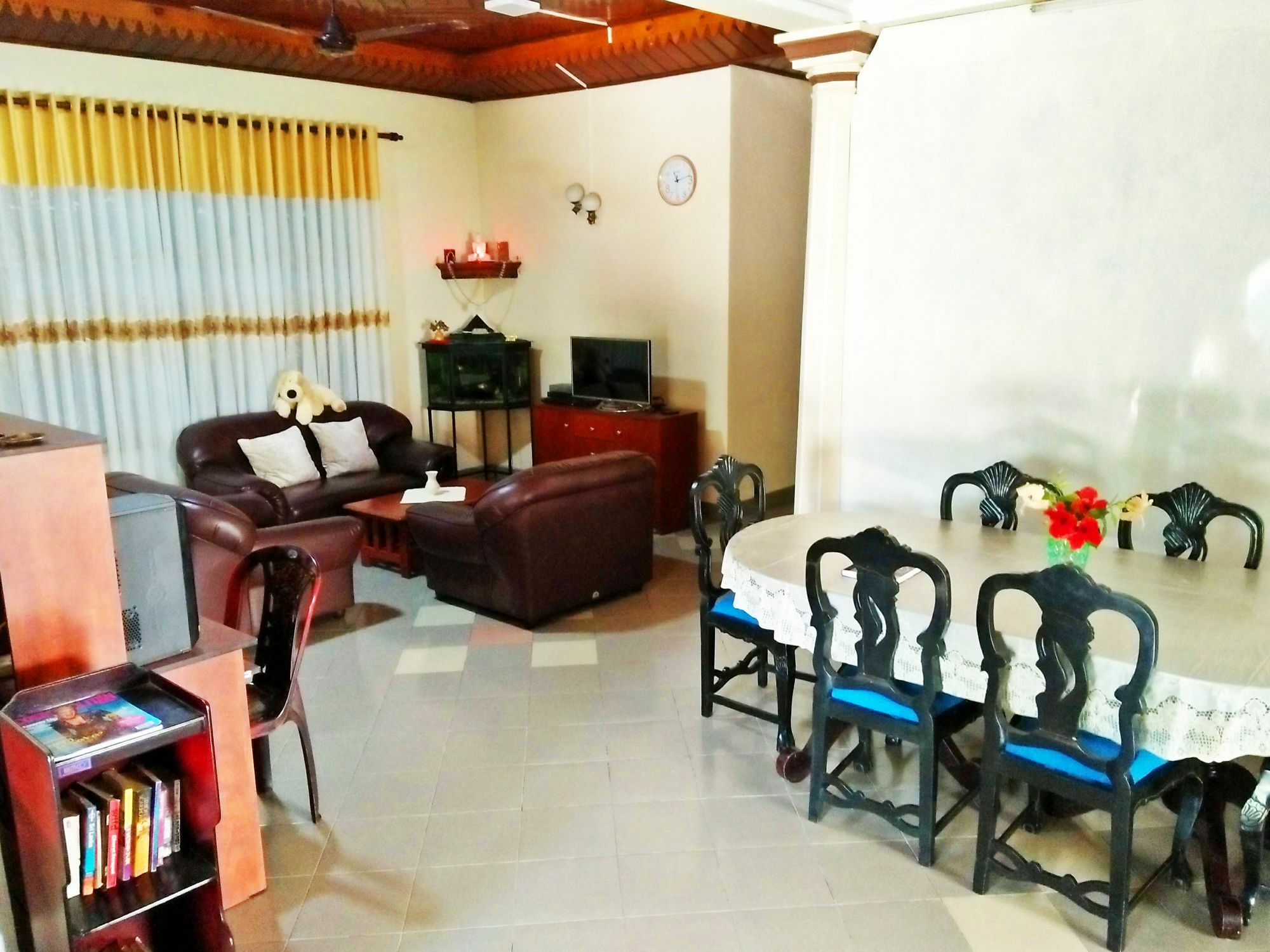 Ruslanka Homestay Ettukala Bagian luar foto